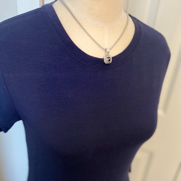 ❤️NWT Navy short sleeve top/tee by La Cabana SZ S-94% Rayon & 6% Spandex - Picture 2 of 3